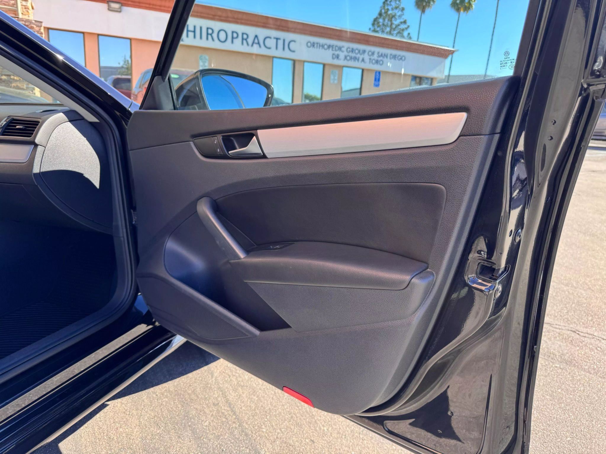2012 Volkswagen Passat SE photo 9