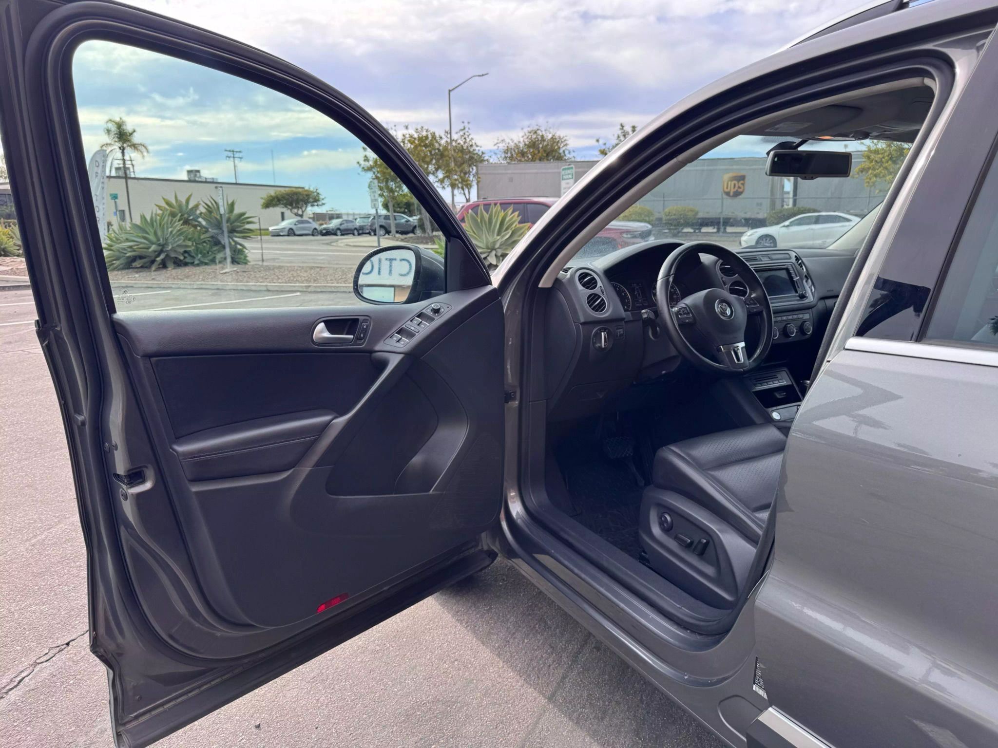 2016 Volkswagen Tiguan SE photo 6