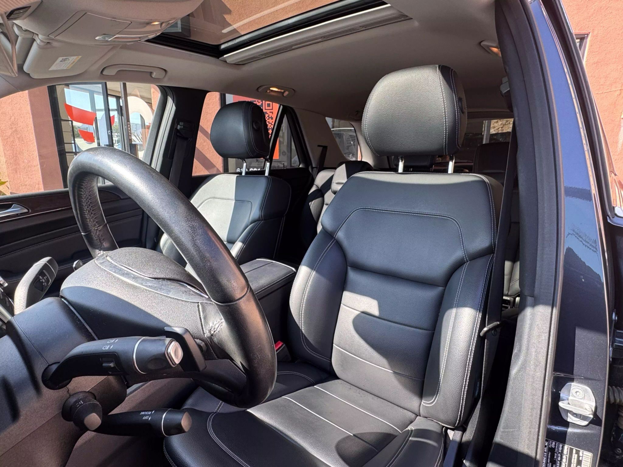 2012 Mercedes Benz ML 350 4MATIC photo 6