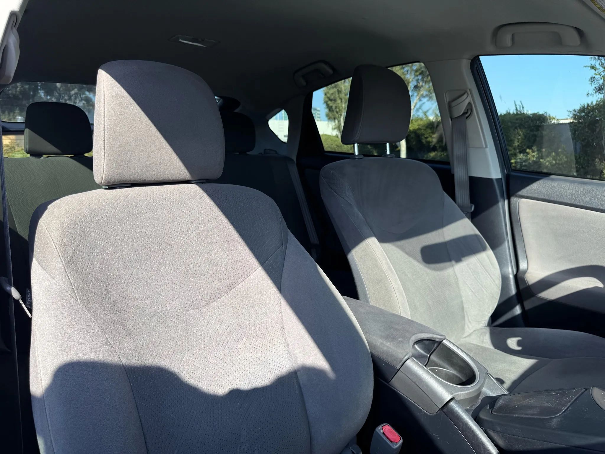 2014 Toyota Prius Two photo 7