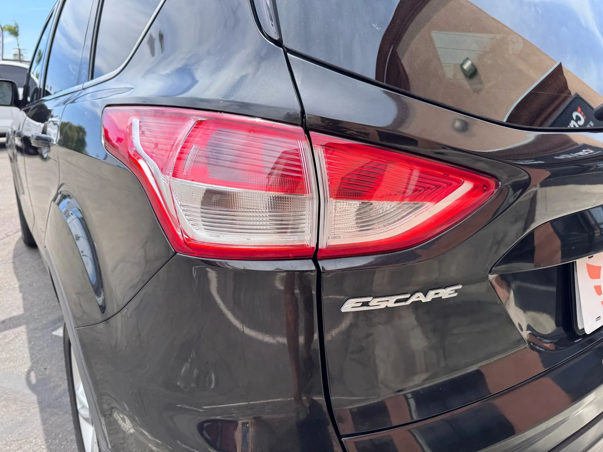 2015 Ford Escape SE photo 2