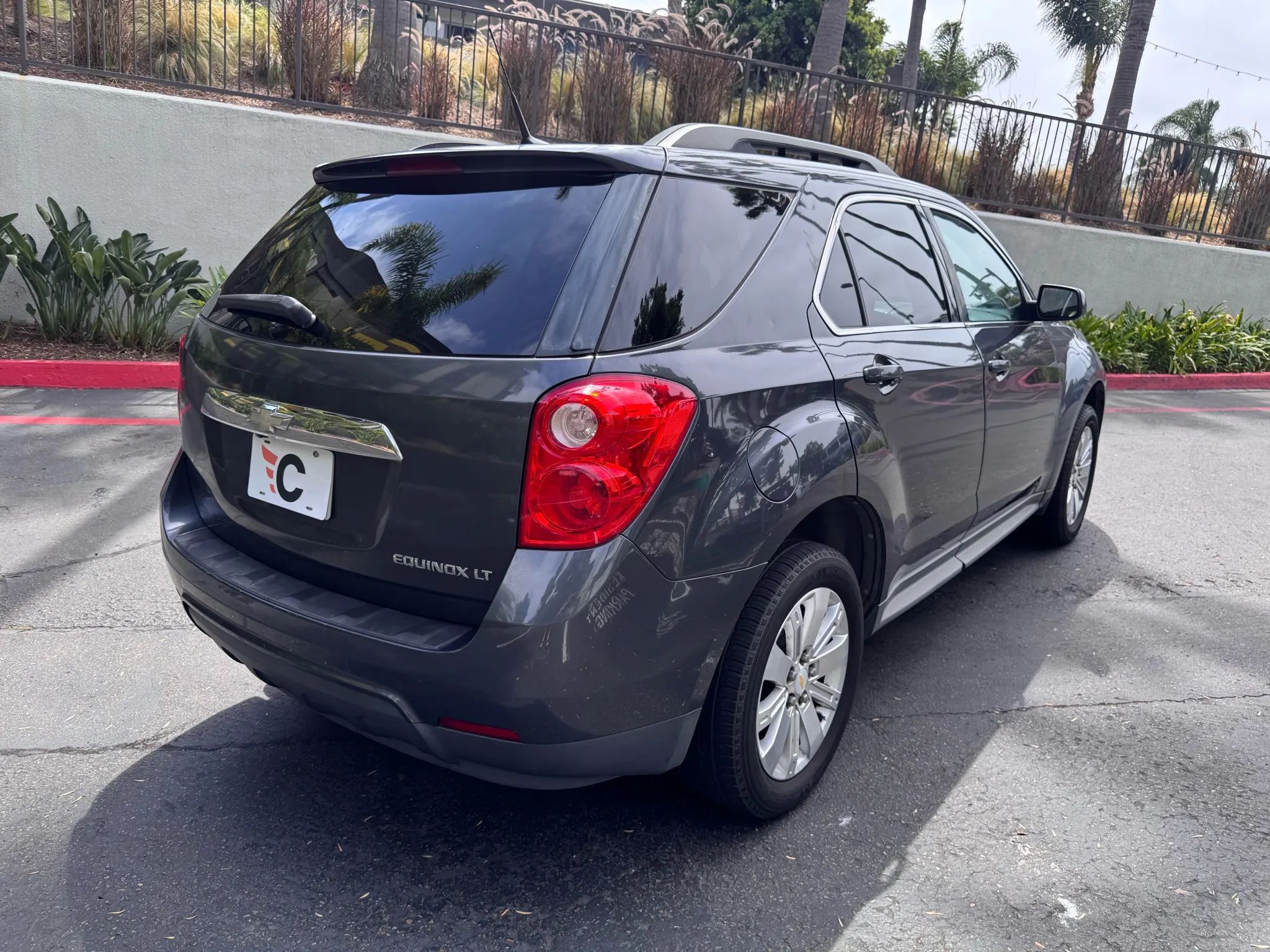 2011 Chevrolet Equinox LT photo 3