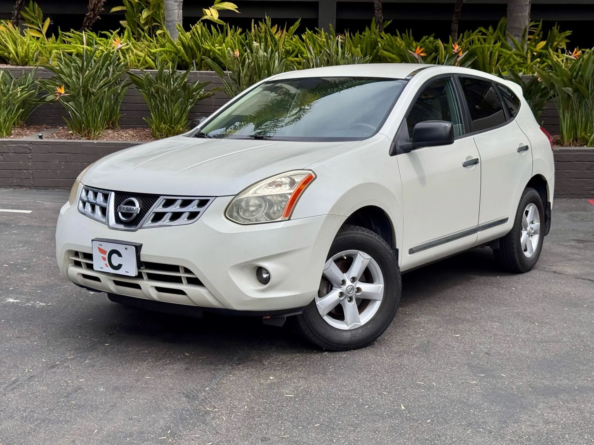 2012 Nissan Rogue S photo 2
