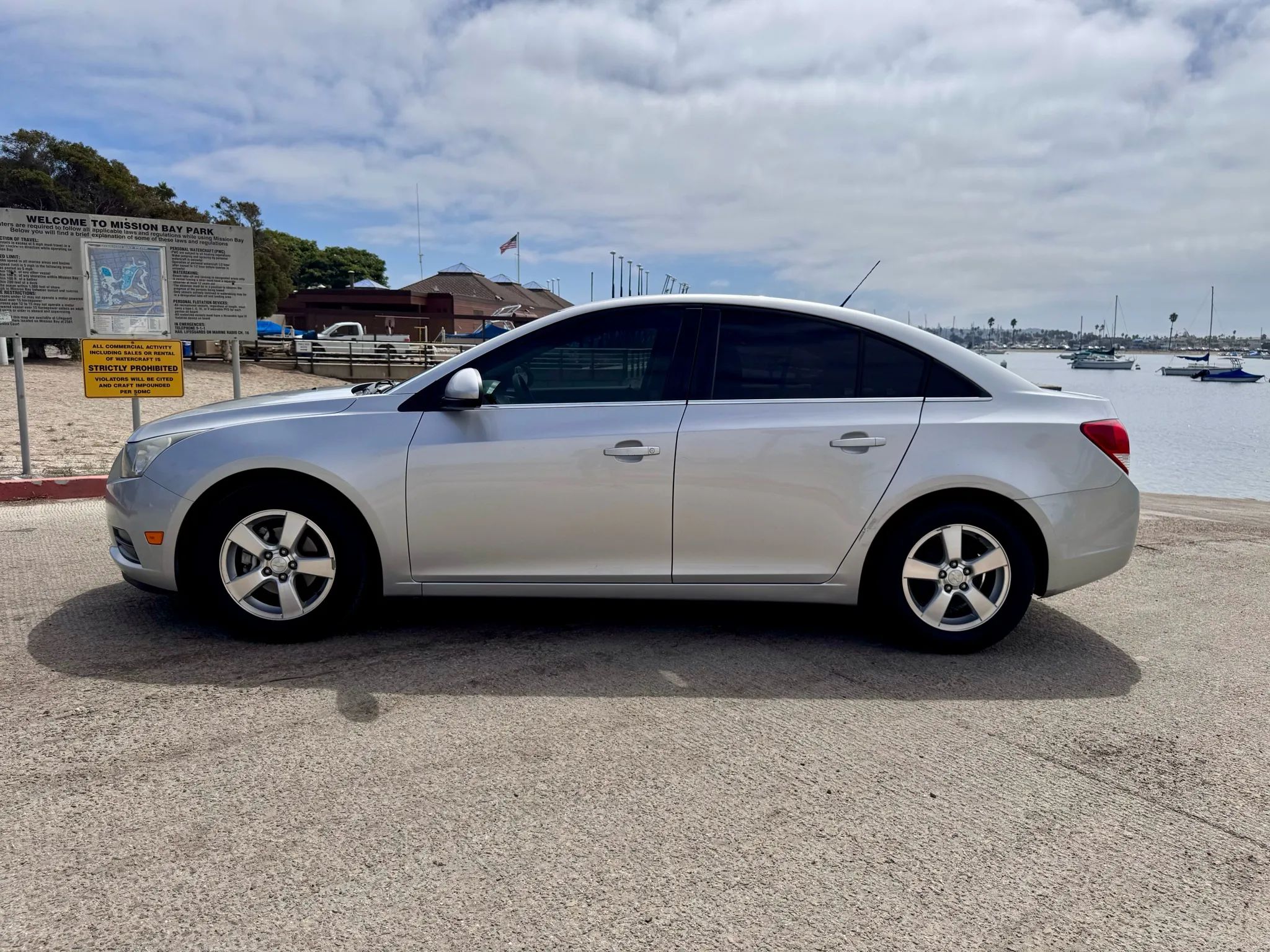 2013 Chevrolet Cruze LT photo 3