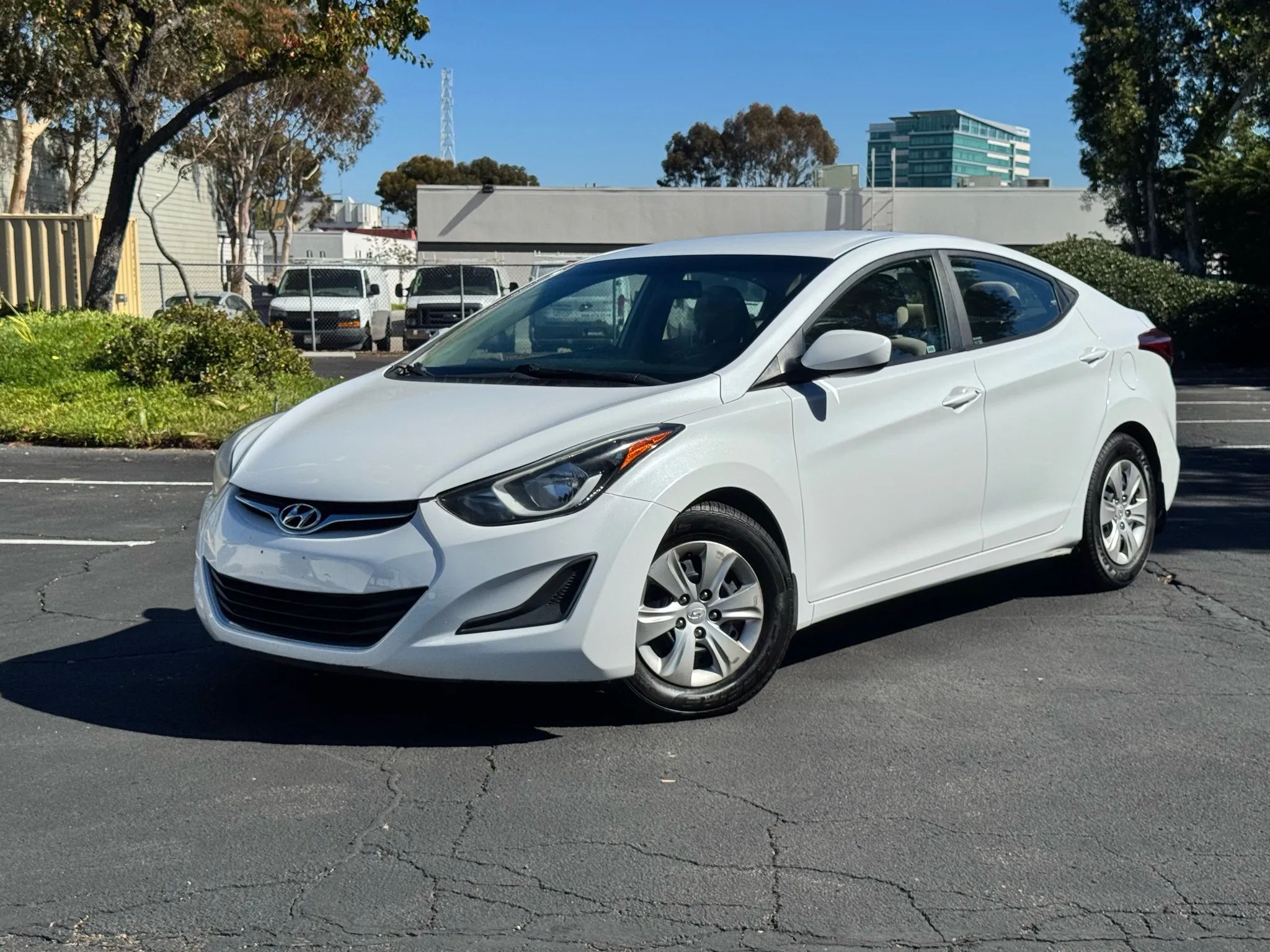 2016 Hyundai Elantra SE photo 2