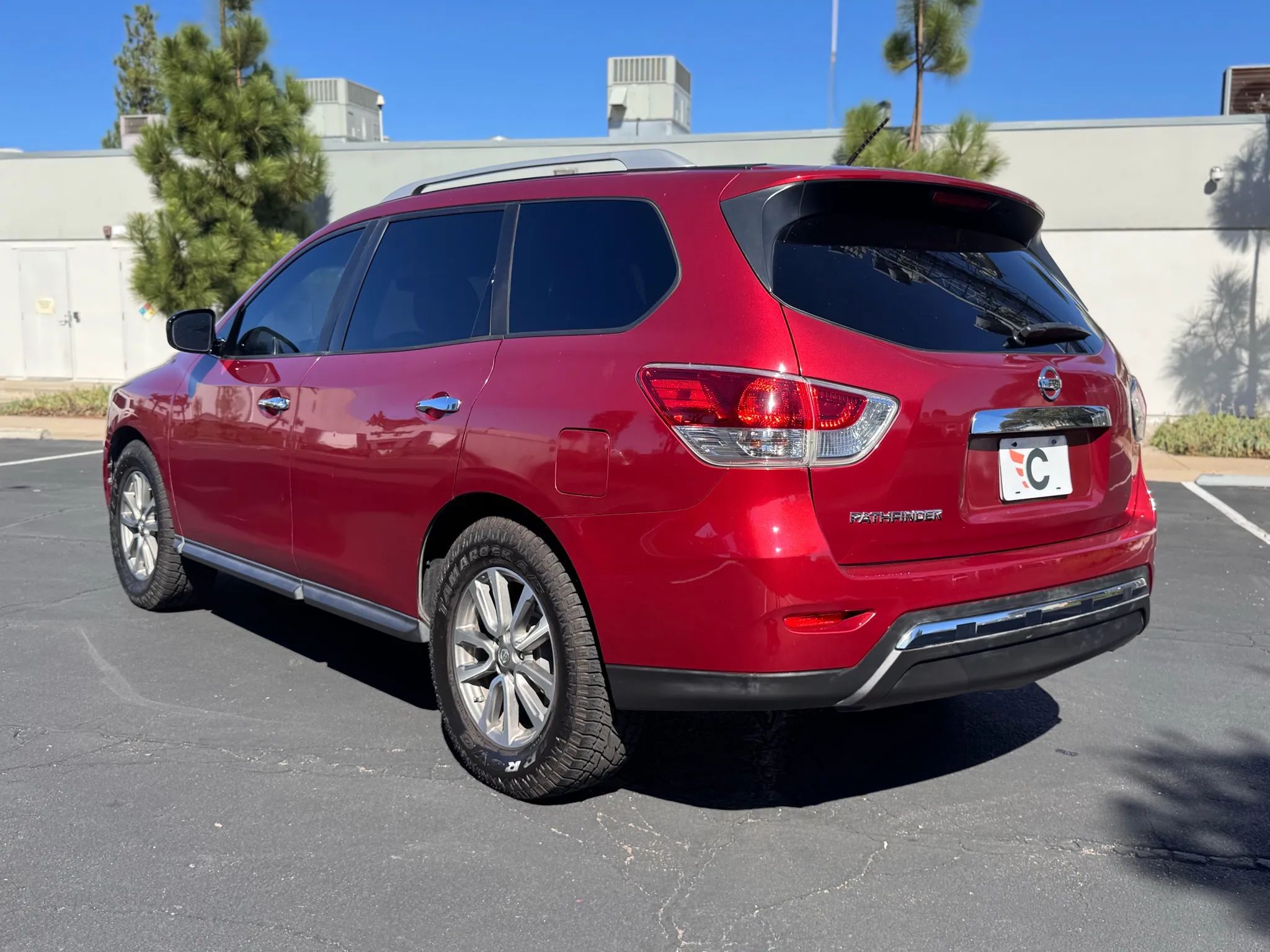 2015 Nissan Pathfinder S photo 4