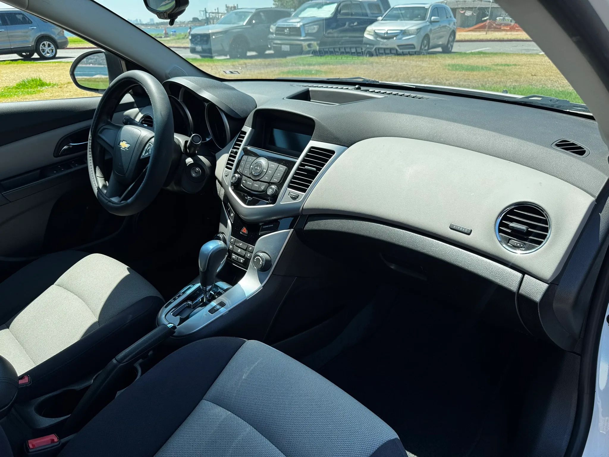 2014 Chevrolet Cruze LS - Photo 22
