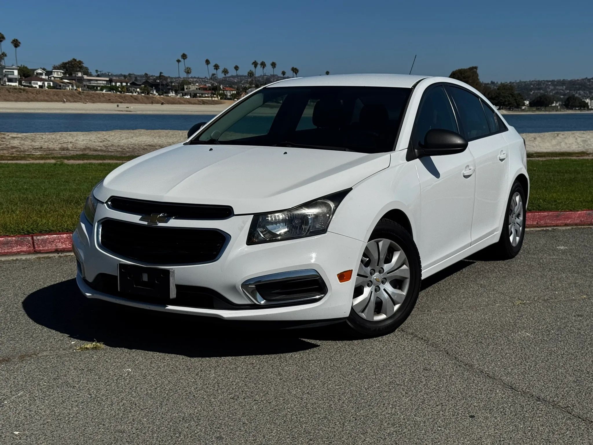2015 Chevrolet Cruze LS - Photo 9