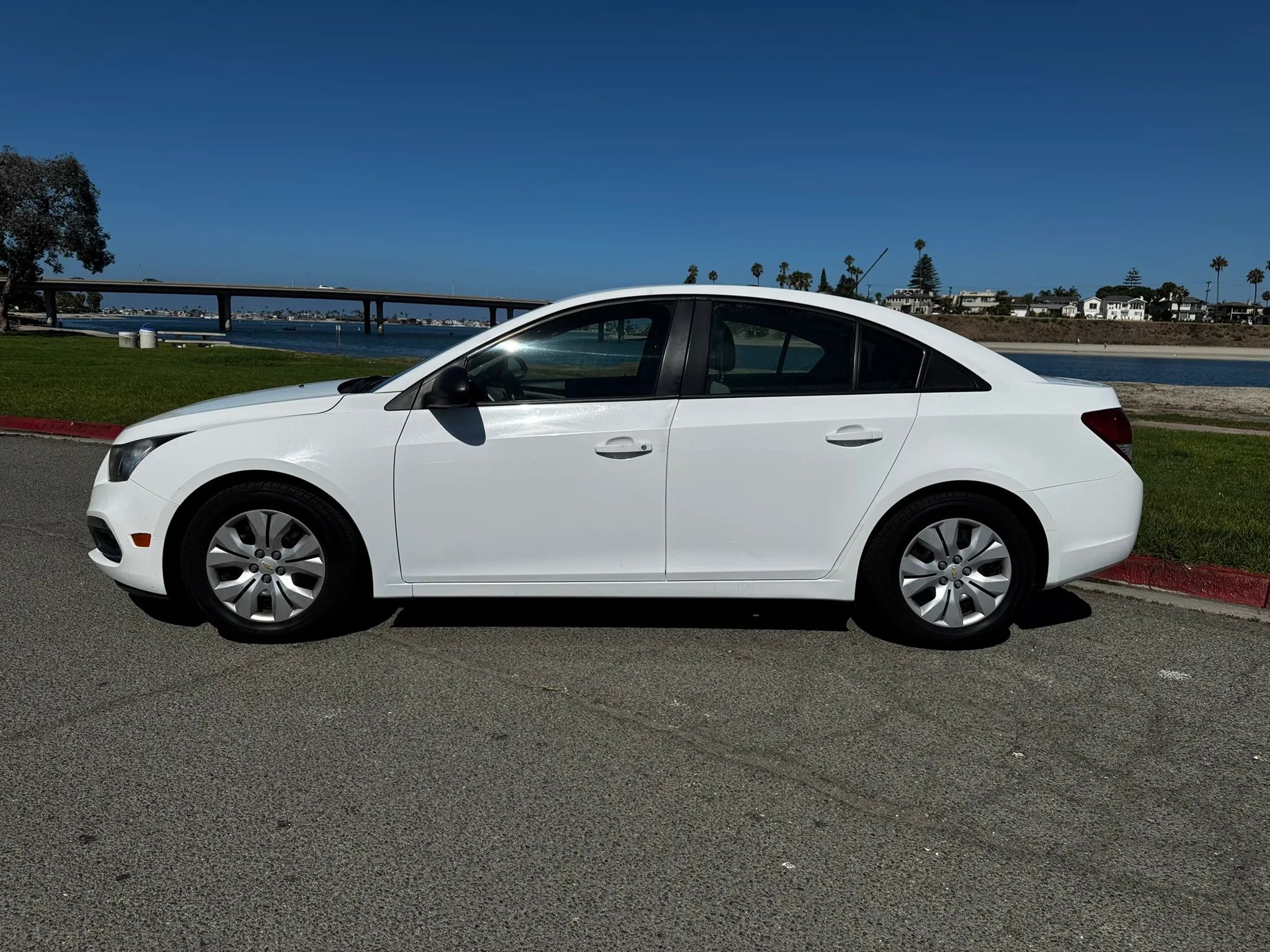 2015 Chevrolet Cruze LS - Photo 8