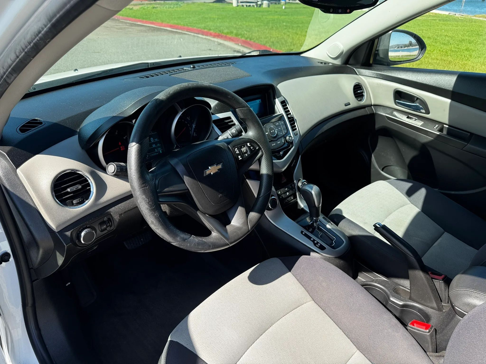 2015 Chevrolet Cruze LS - Photo 16