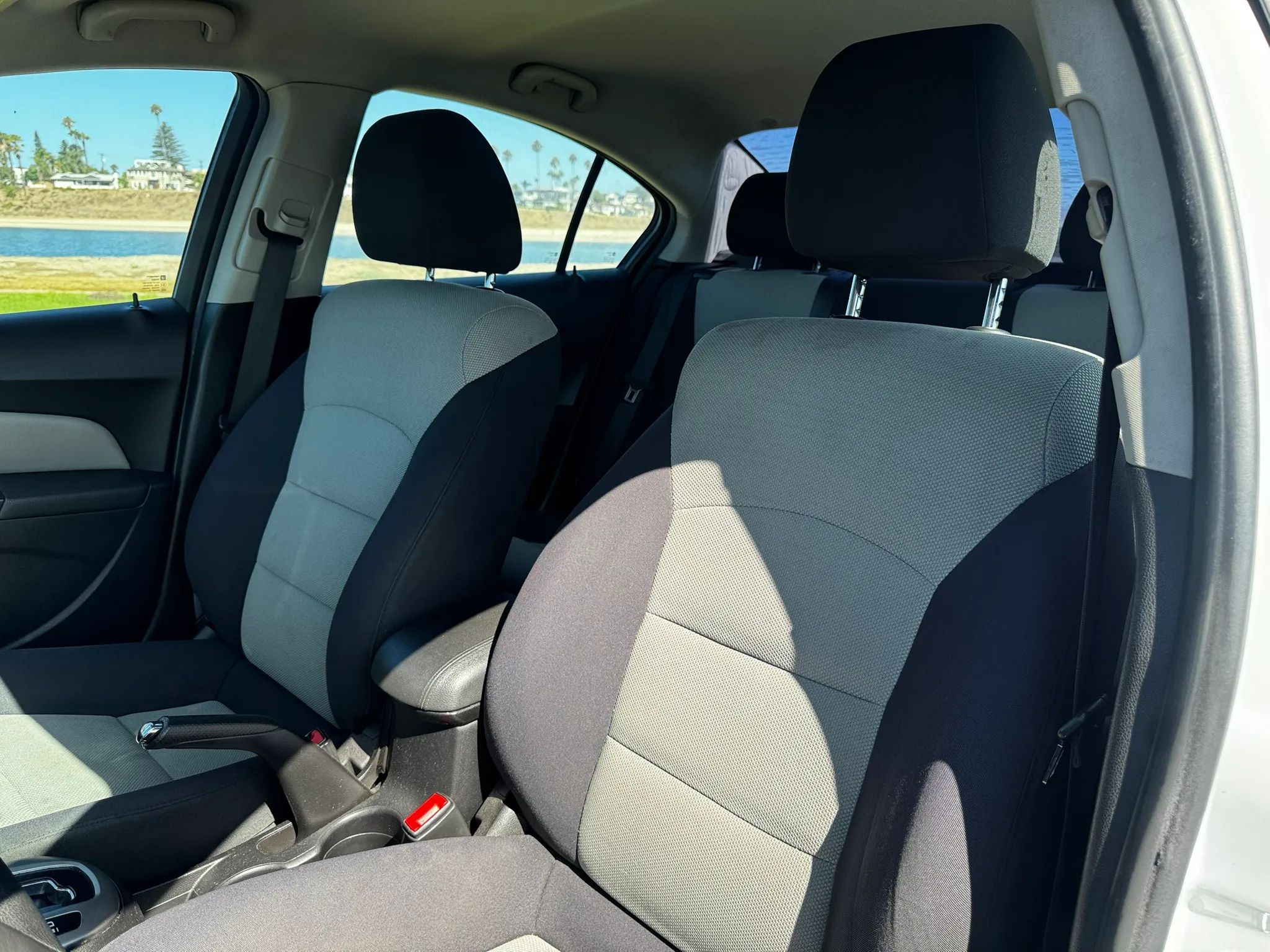 2015 Chevrolet Cruze LS - Photo 17