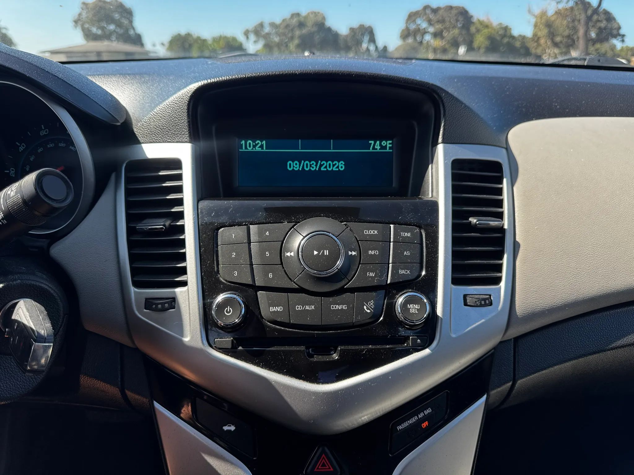 2015 Chevrolet Cruze LS - Photo 21