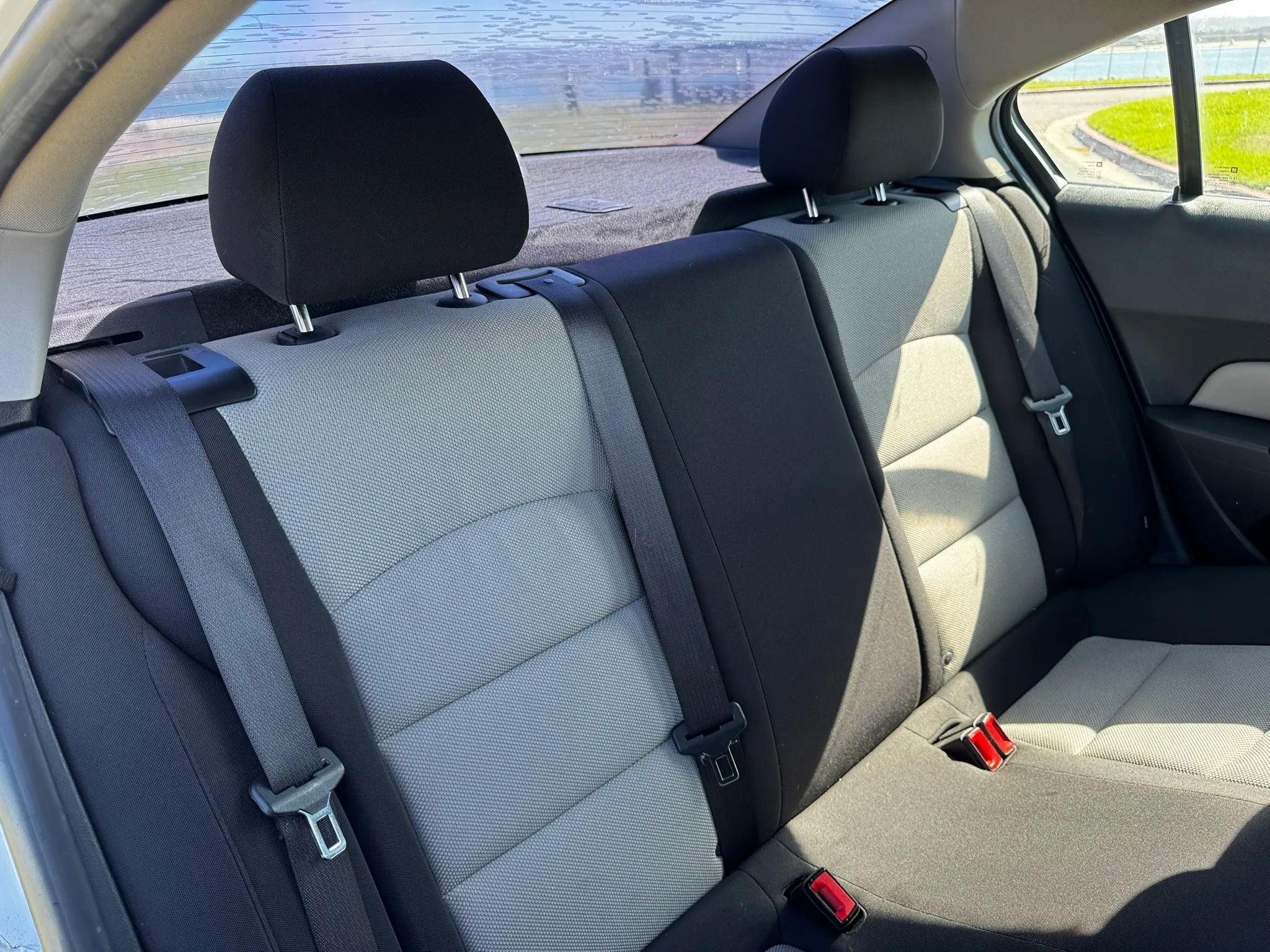 2015 Chevrolet Cruze LS - Photo 30