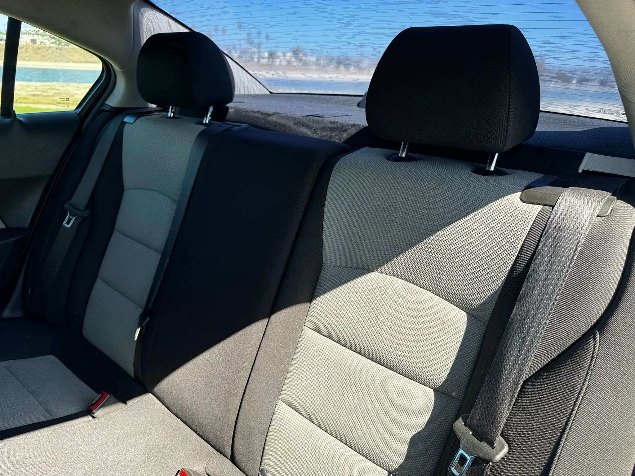 2015 Chevrolet Cruze LS - Photo 34
