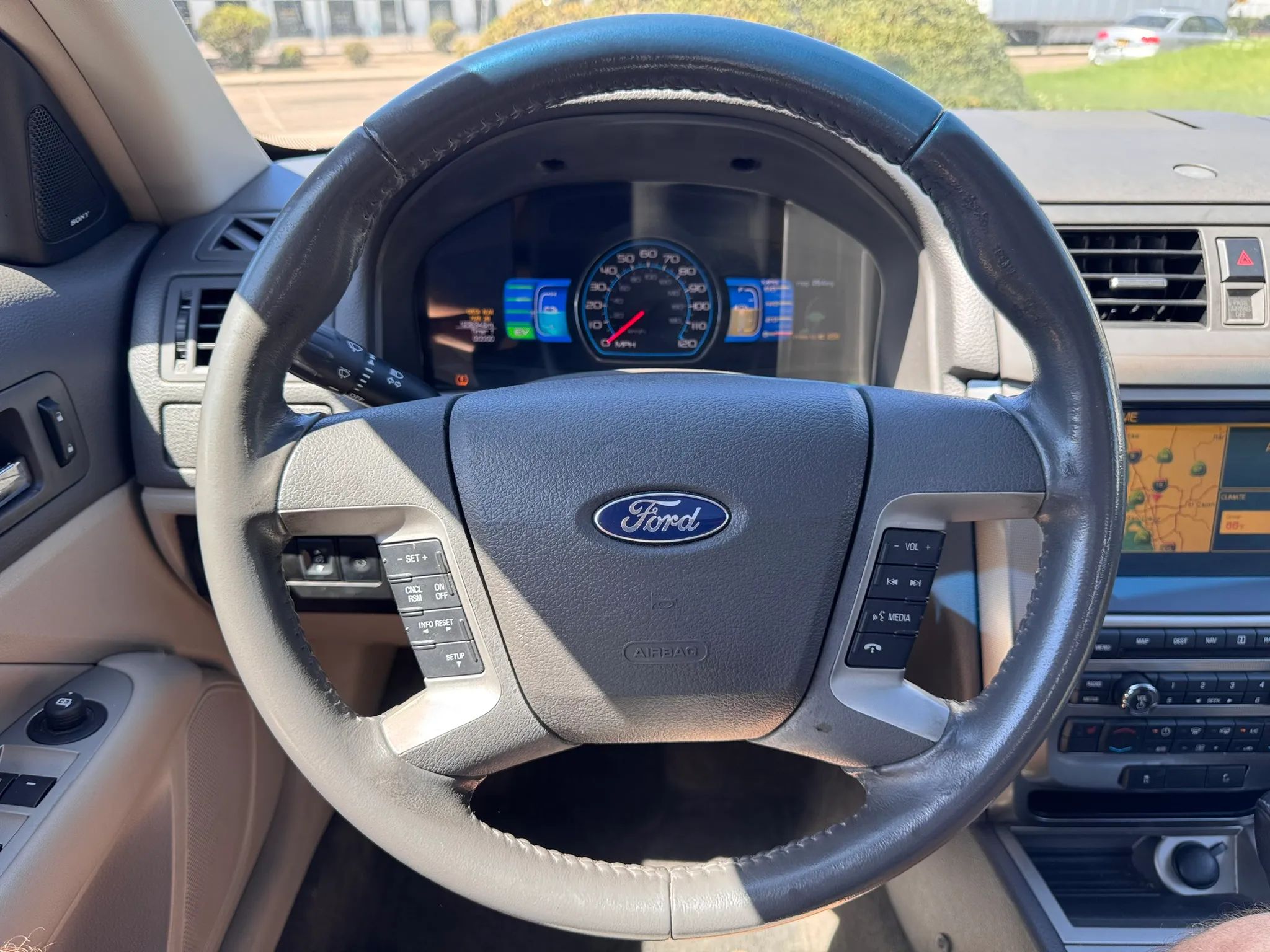 2010 Ford Fusion Hybrid - Photo 17