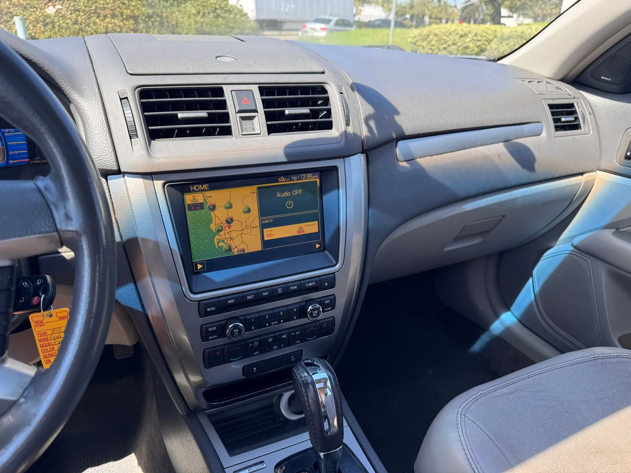 2010 Ford Fusion Hybrid - Photo 19