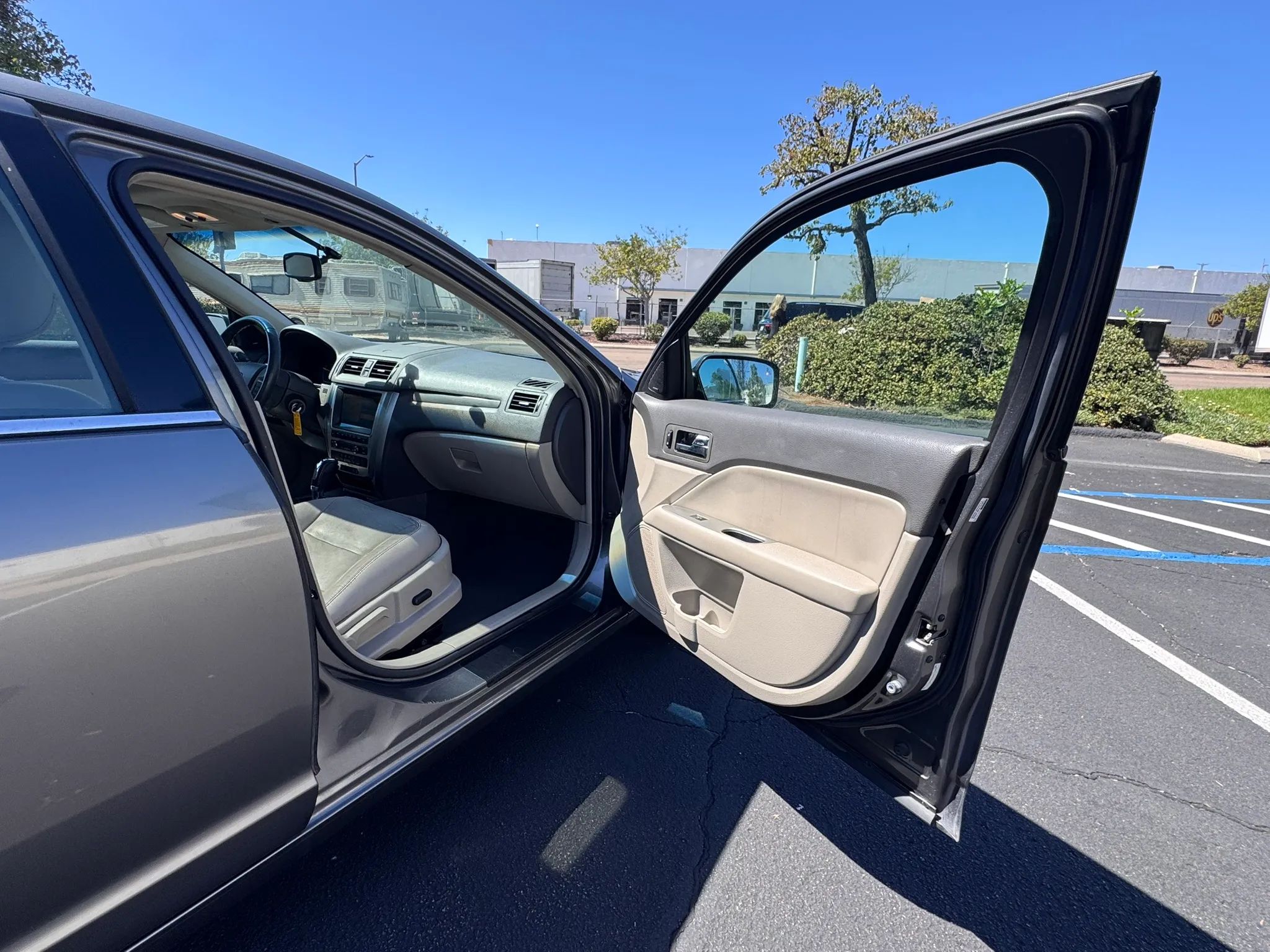 2010 Ford Fusion Hybrid - Photo 22
