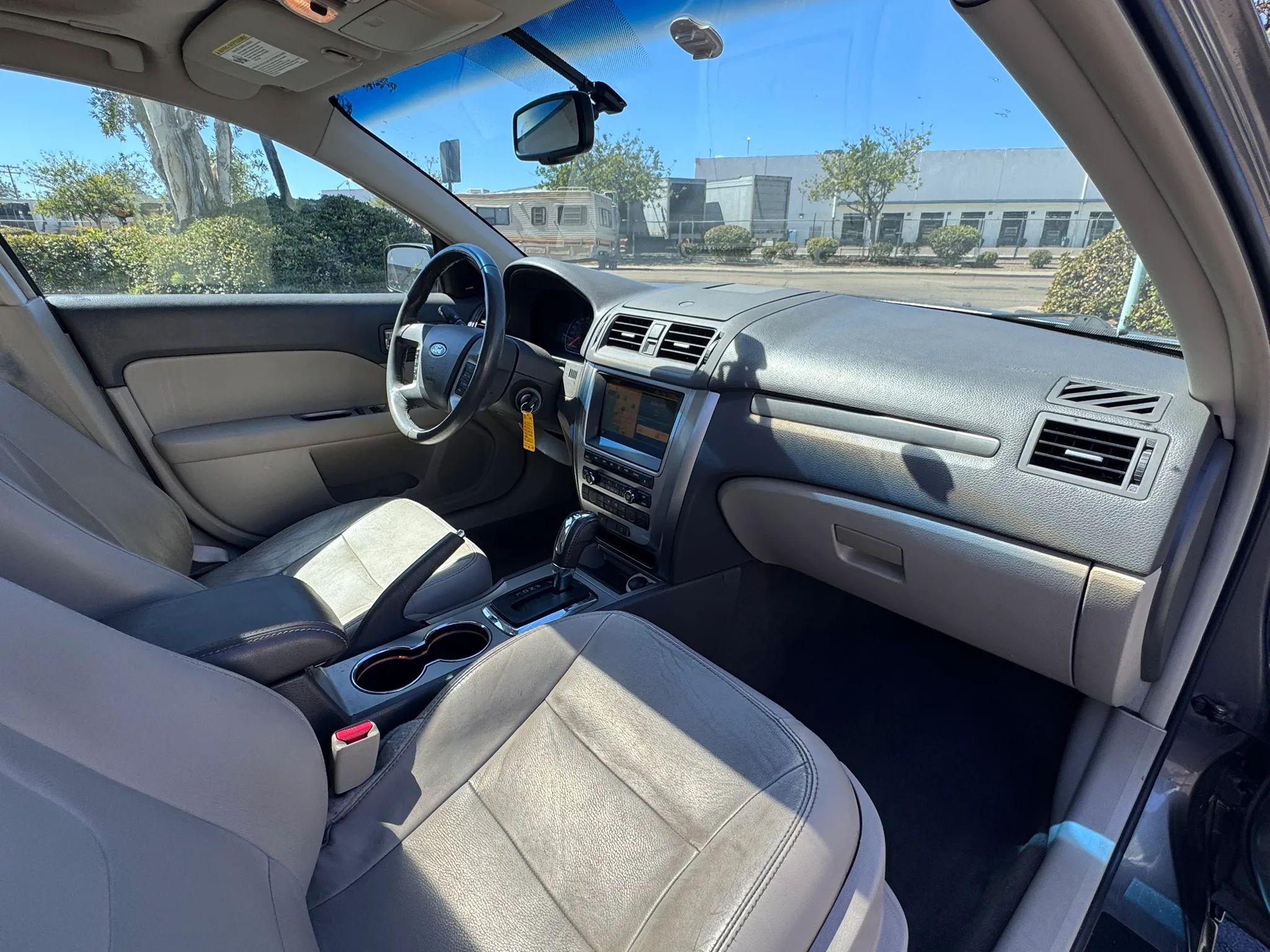 2010 Ford Fusion Hybrid - Photo 24