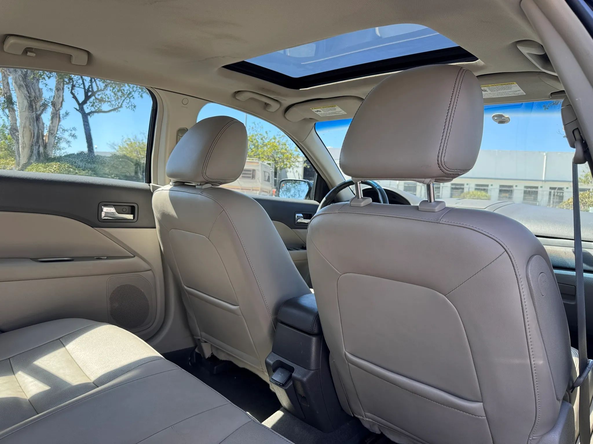 2010 Ford Fusion Hybrid - Photo 34